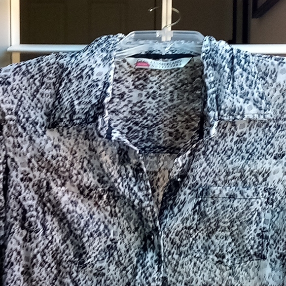 Cumberland outfitters Tops - Cumberland outfitters